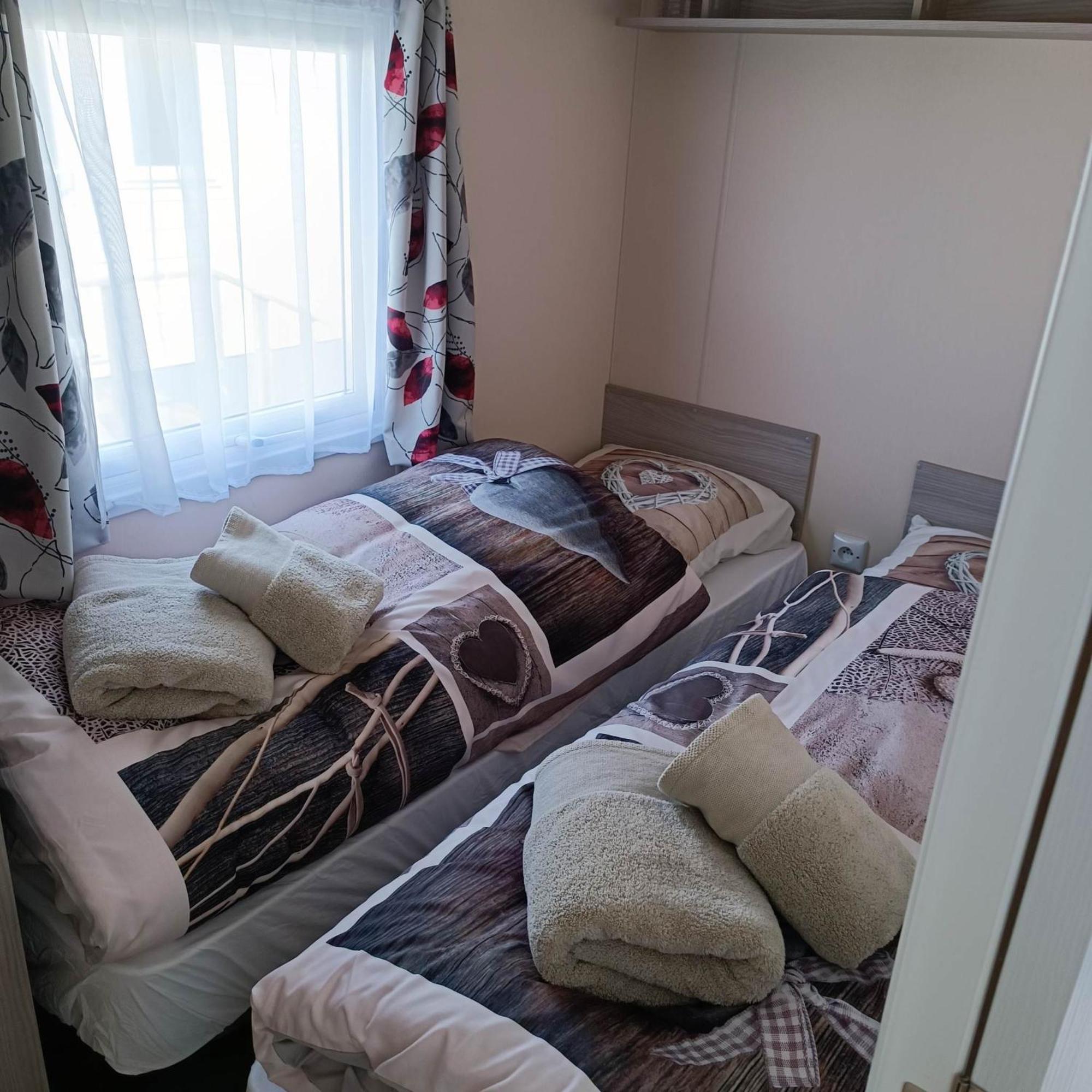 Caravan Aan Zee Arnani ميدل كيرك المظهر الخارجي الصورة